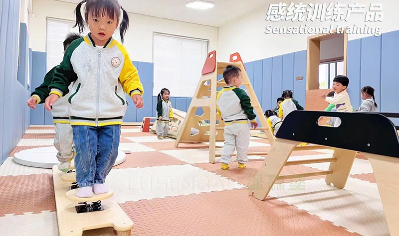 幼兒園感統游戲訓練 4.jpg